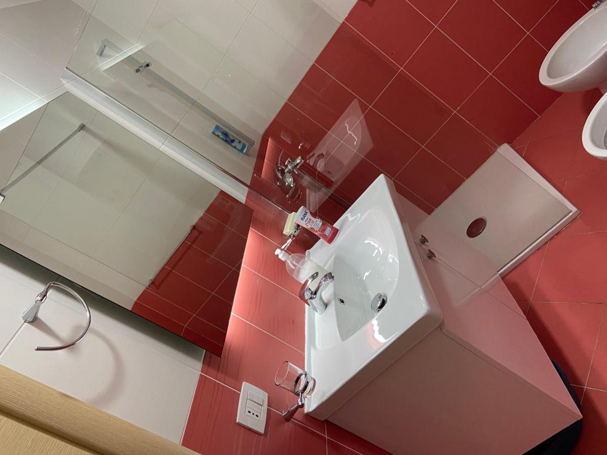 Mb Luxury Apartments Тирана Экстерьер фото