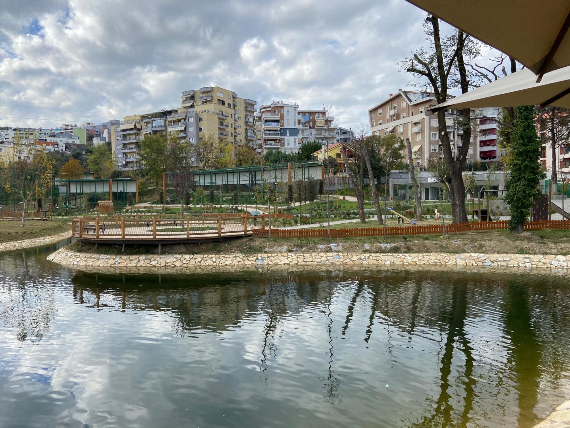 Mb Luxury Apartments Тирана Экстерьер фото
